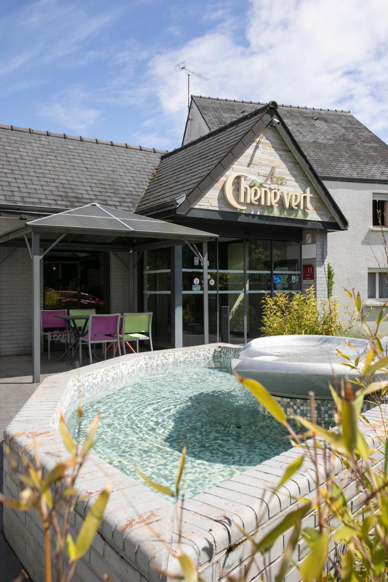 Logis, Hotel Au Chene Vert Plerin Luaran gambar