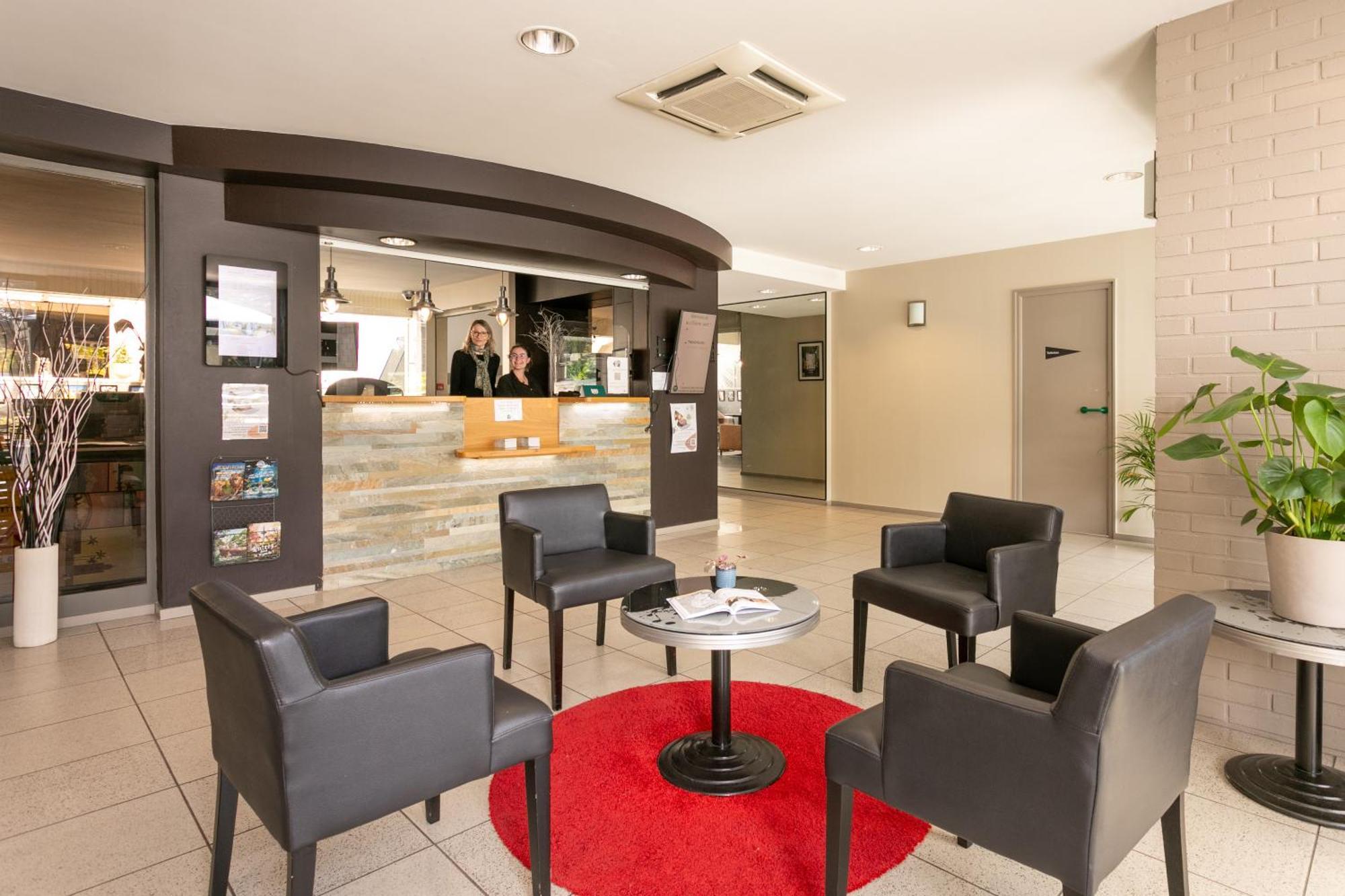 Logis, Hotel Au Chene Vert Plerin Luaran gambar
